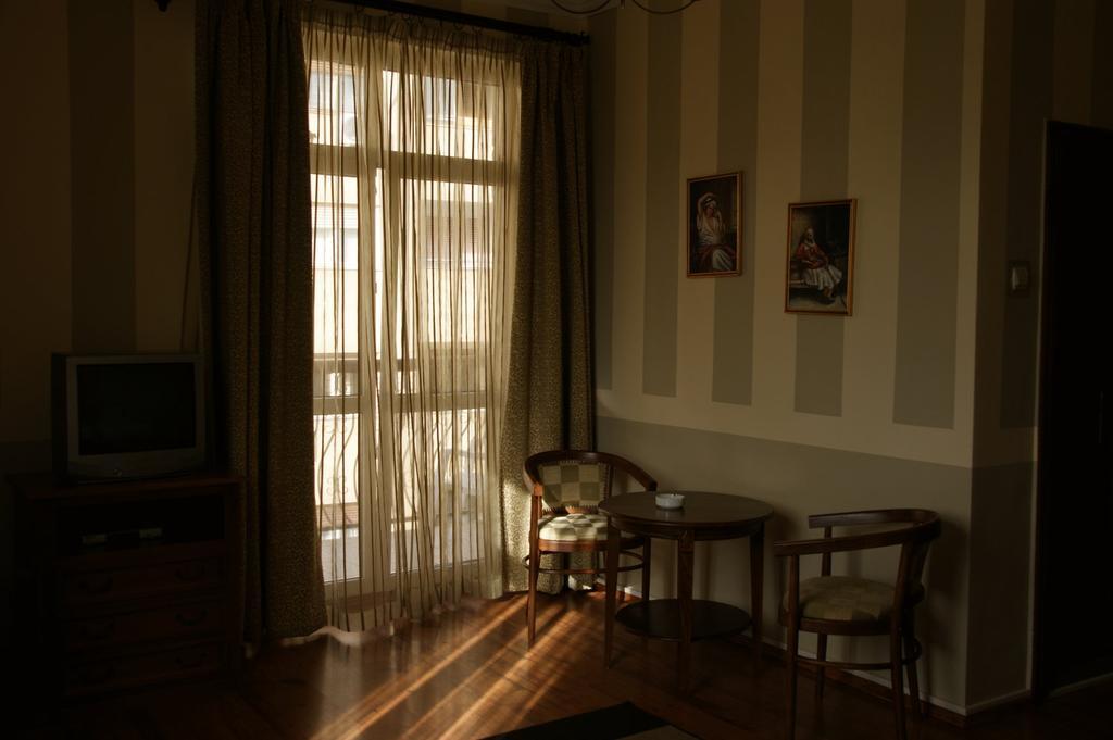 Hotel Piccolo Mondo Bucareste Quarto foto
