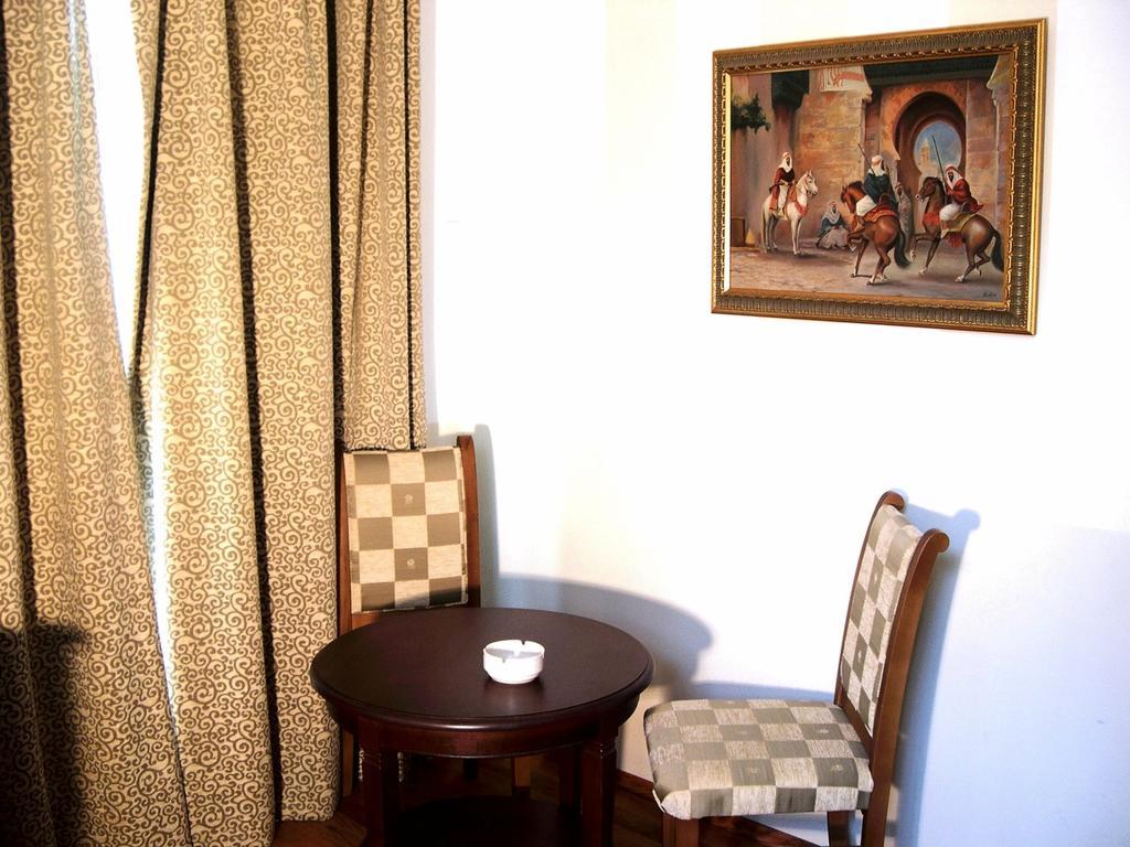 Hotel Piccolo Mondo Bucareste Quarto foto